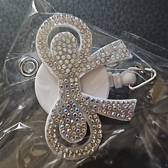 Badge reel - Picture 14 of 15